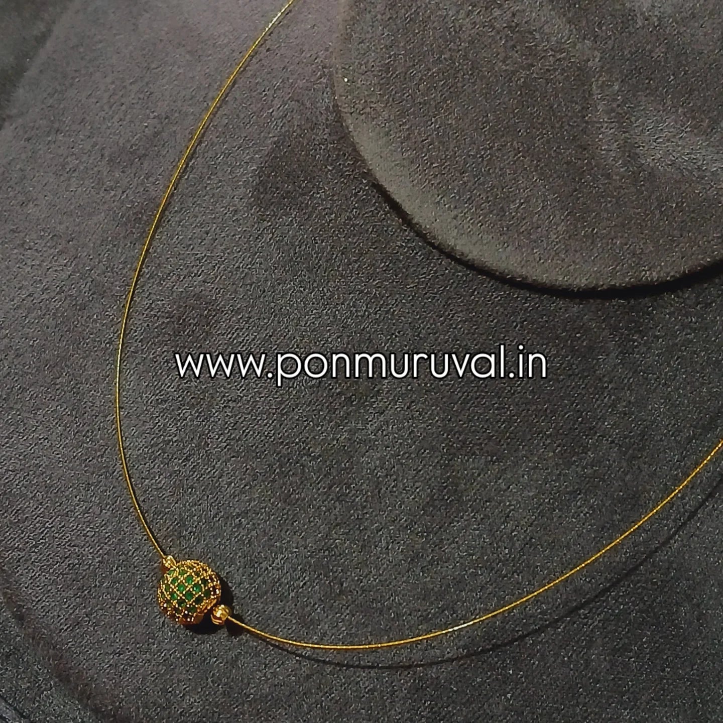 Dainty Balls - Invisible necklace