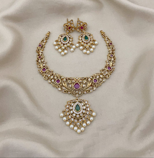 Nilaa - Antique necklace