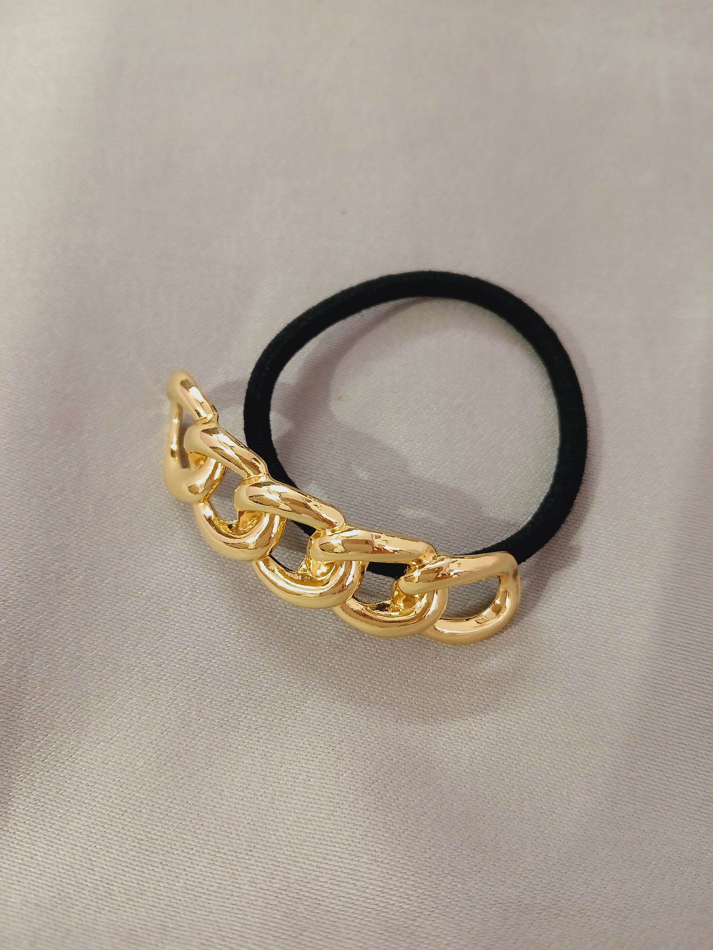 Chainlink haircuff