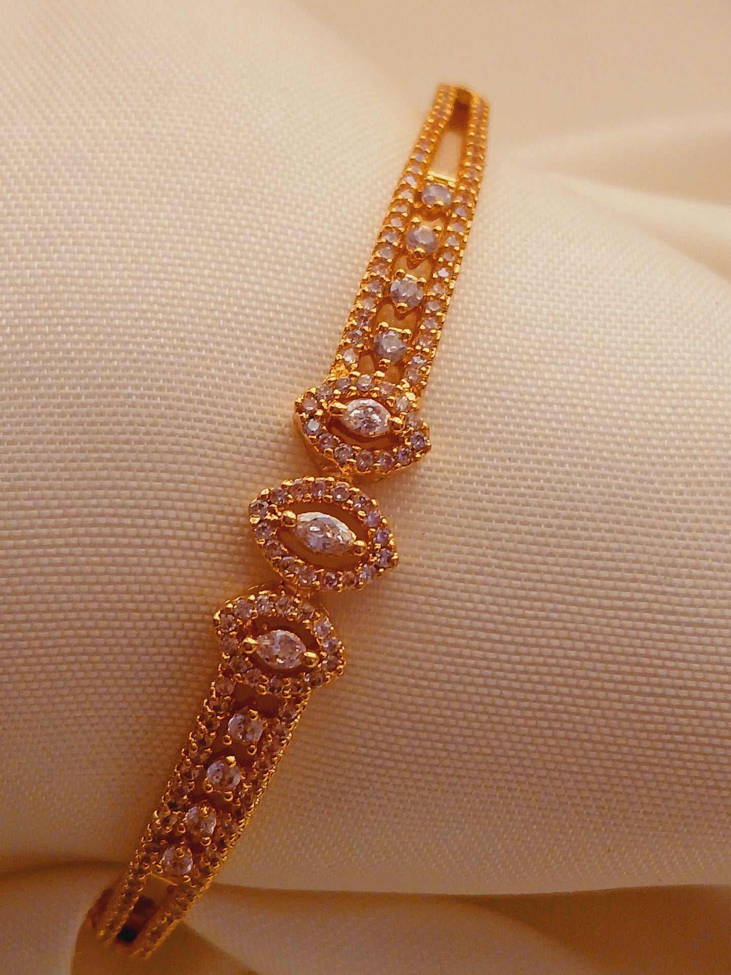 Eye Bracelet
