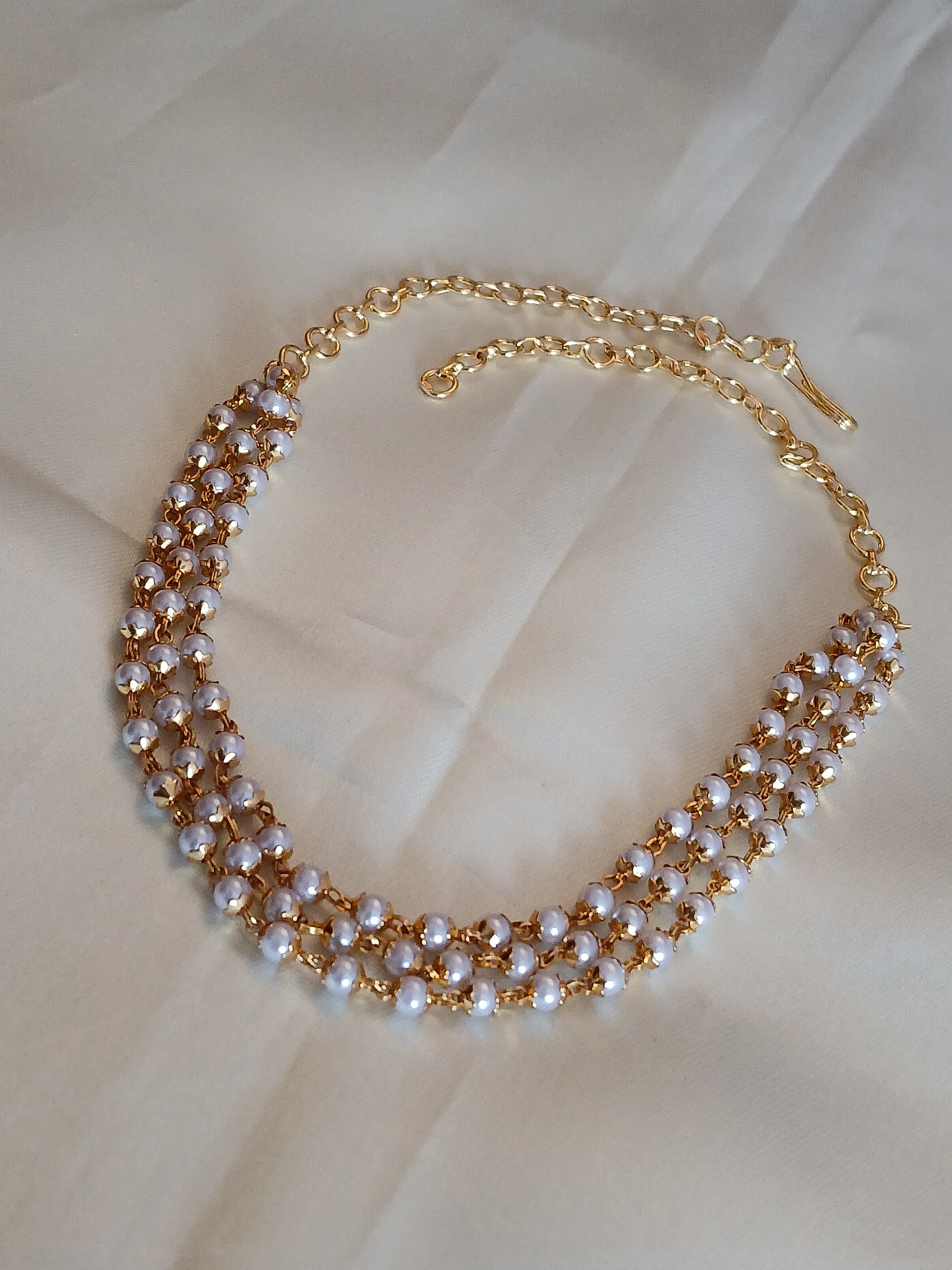 3 line pearl necklace