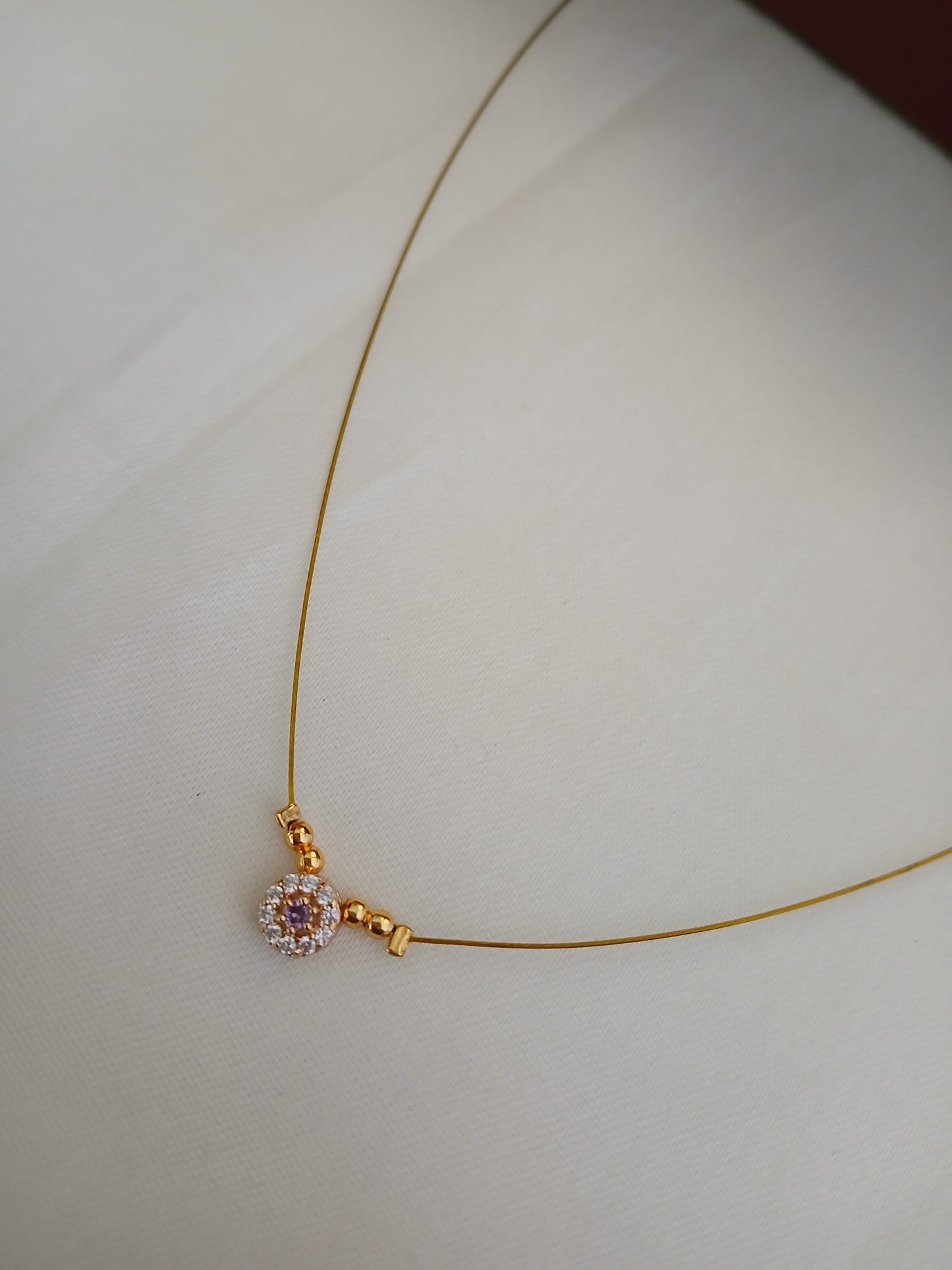 Purple dot - Invisible necklave