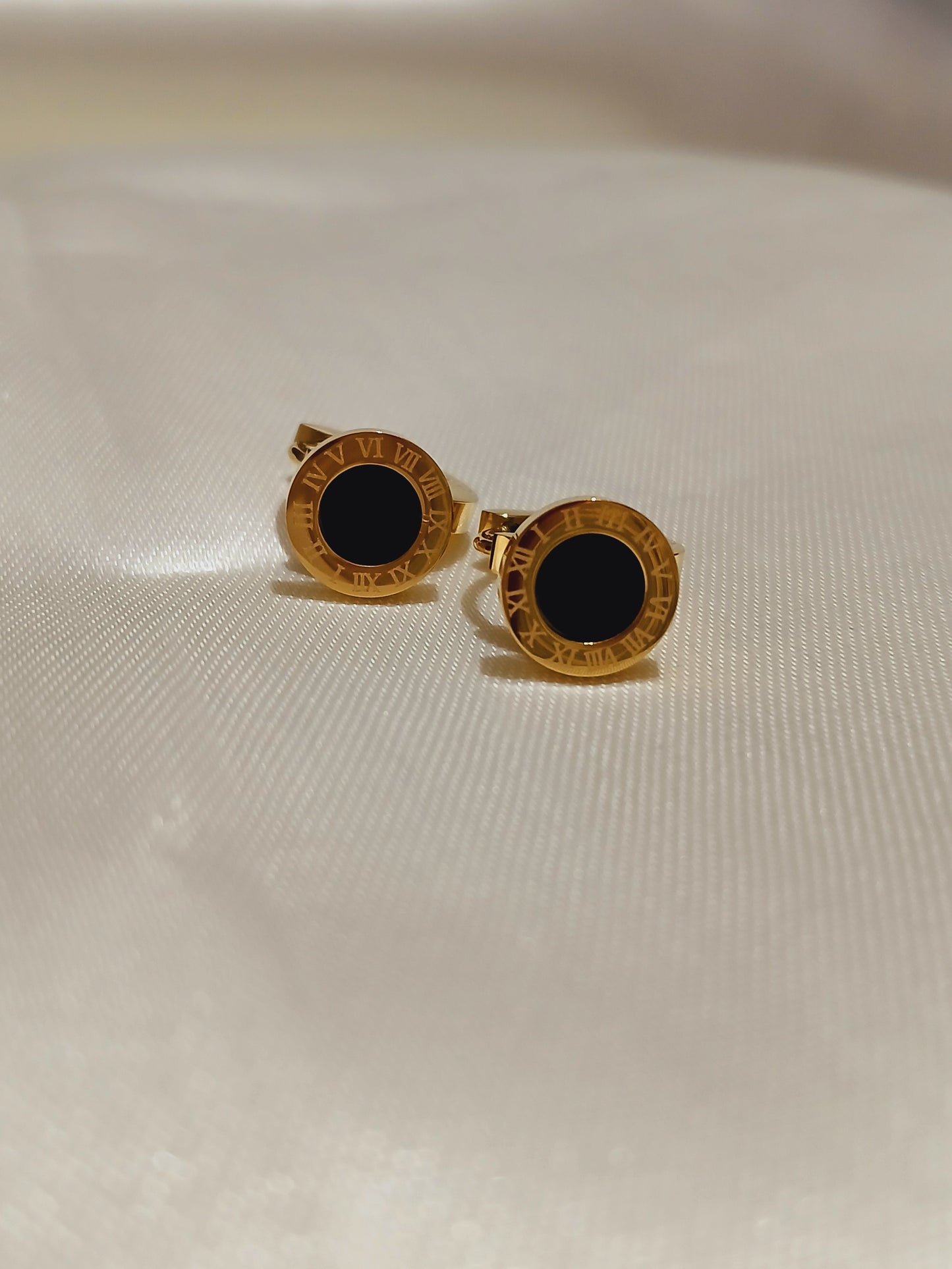 Black Roman - 18k gold plated