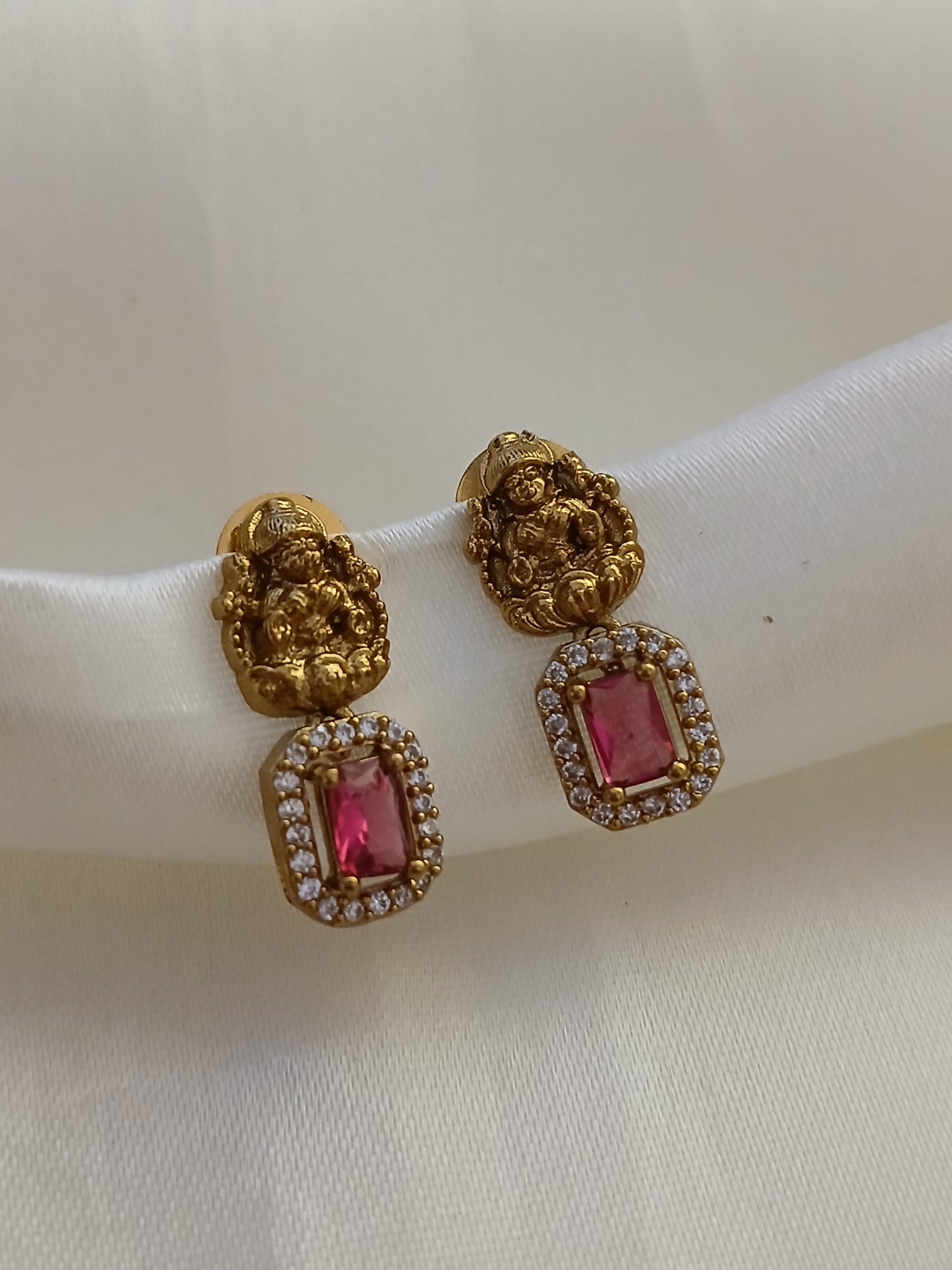 Laxmi idol necklace - gold replica