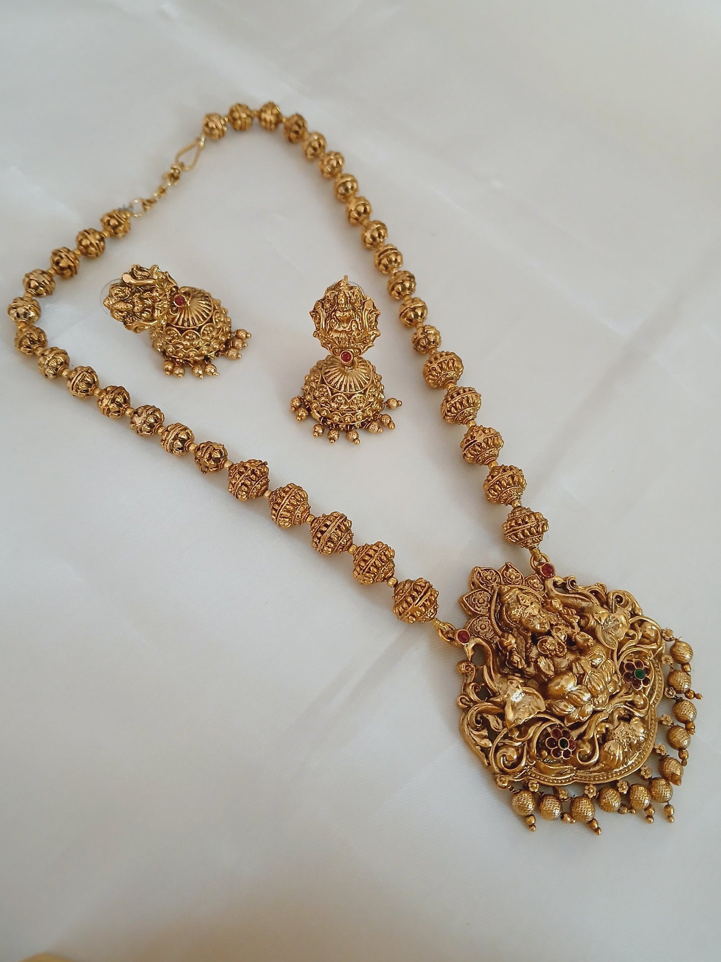 Seetha ball Haaram - Antique