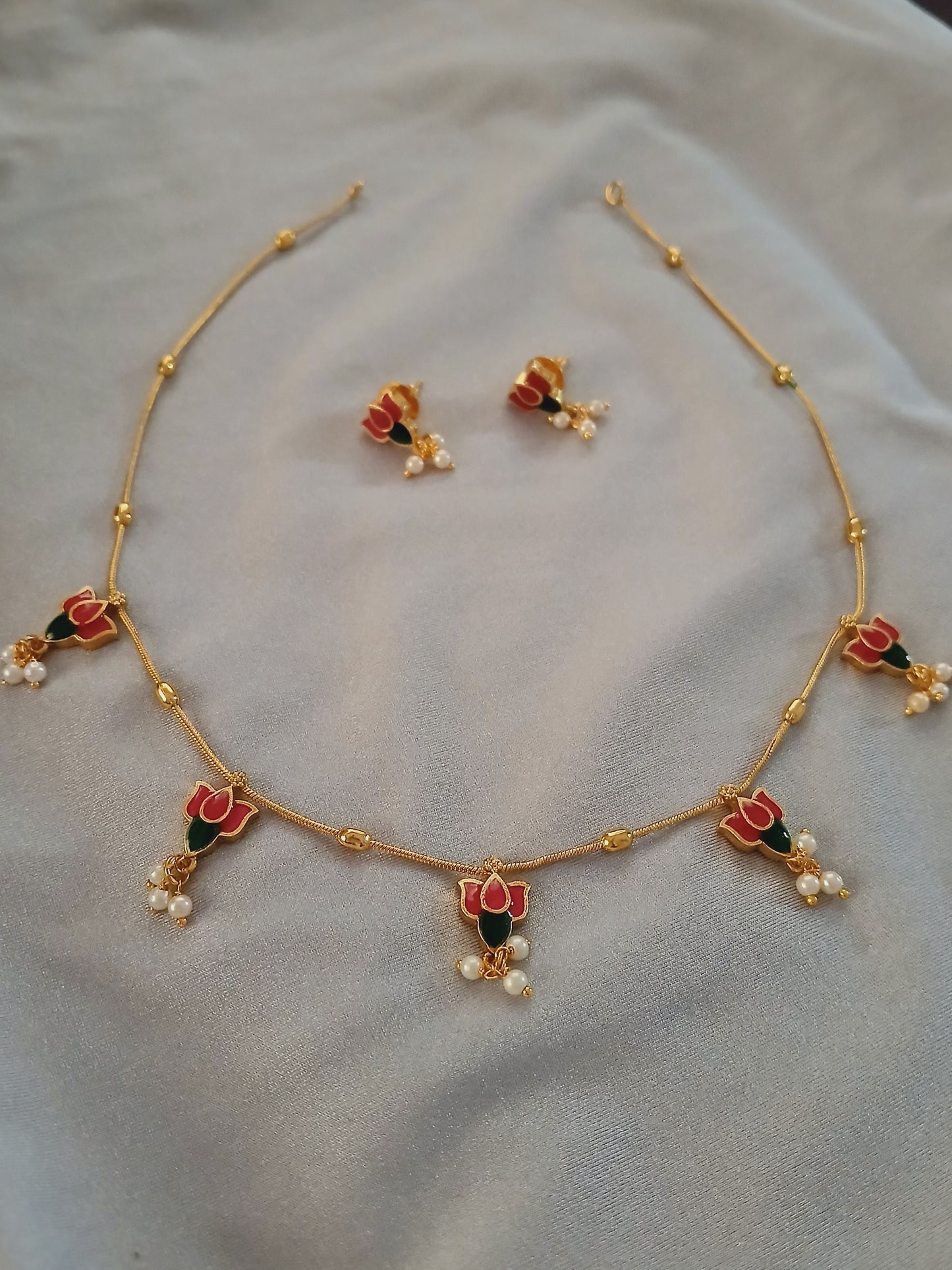 Mini Lotus chain