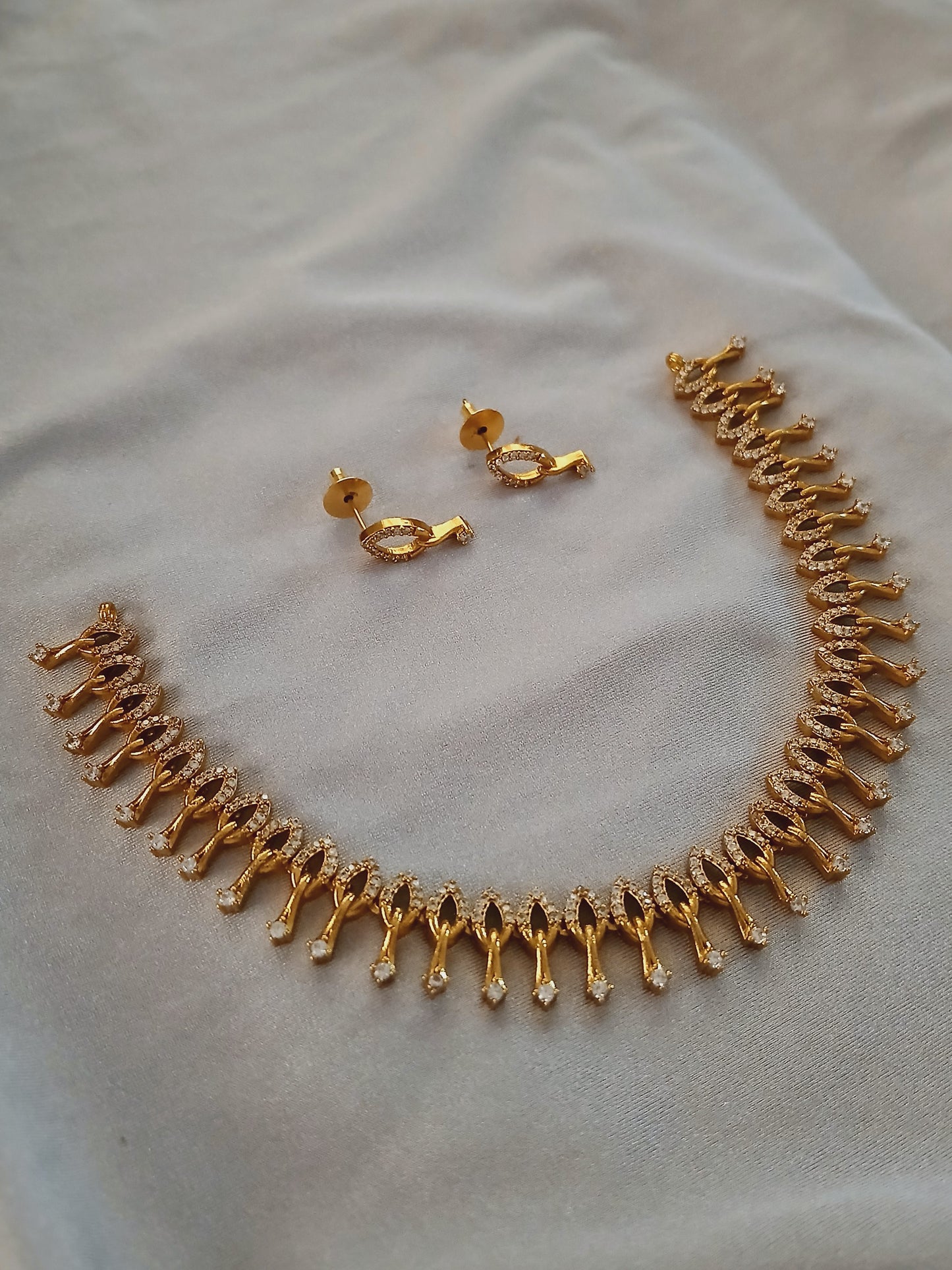 Jasmine bud necklace - Diamond replica
