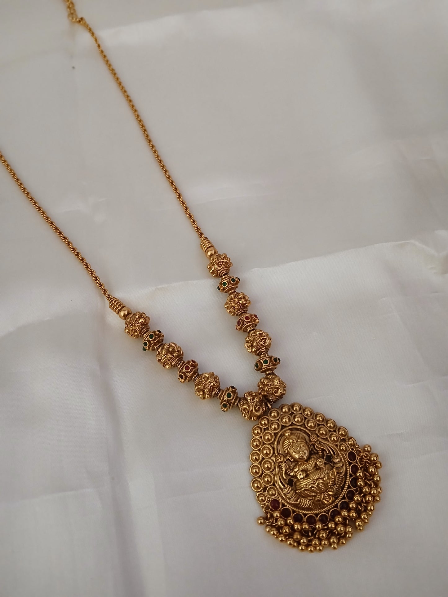 Ball mid haram with pendant