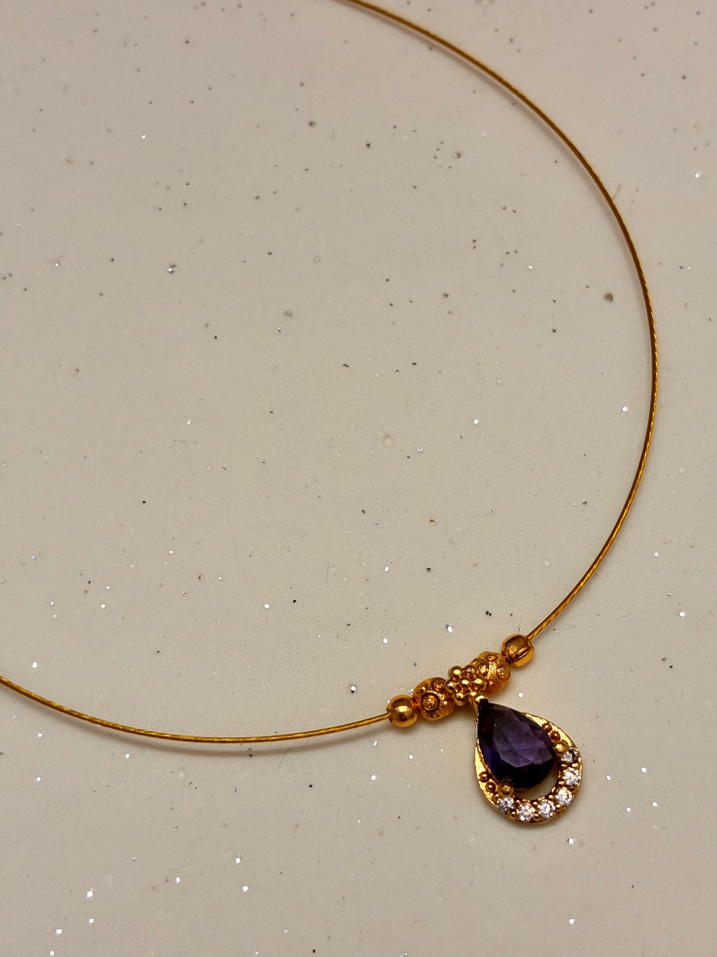 Moon dew purple - invisible necklace