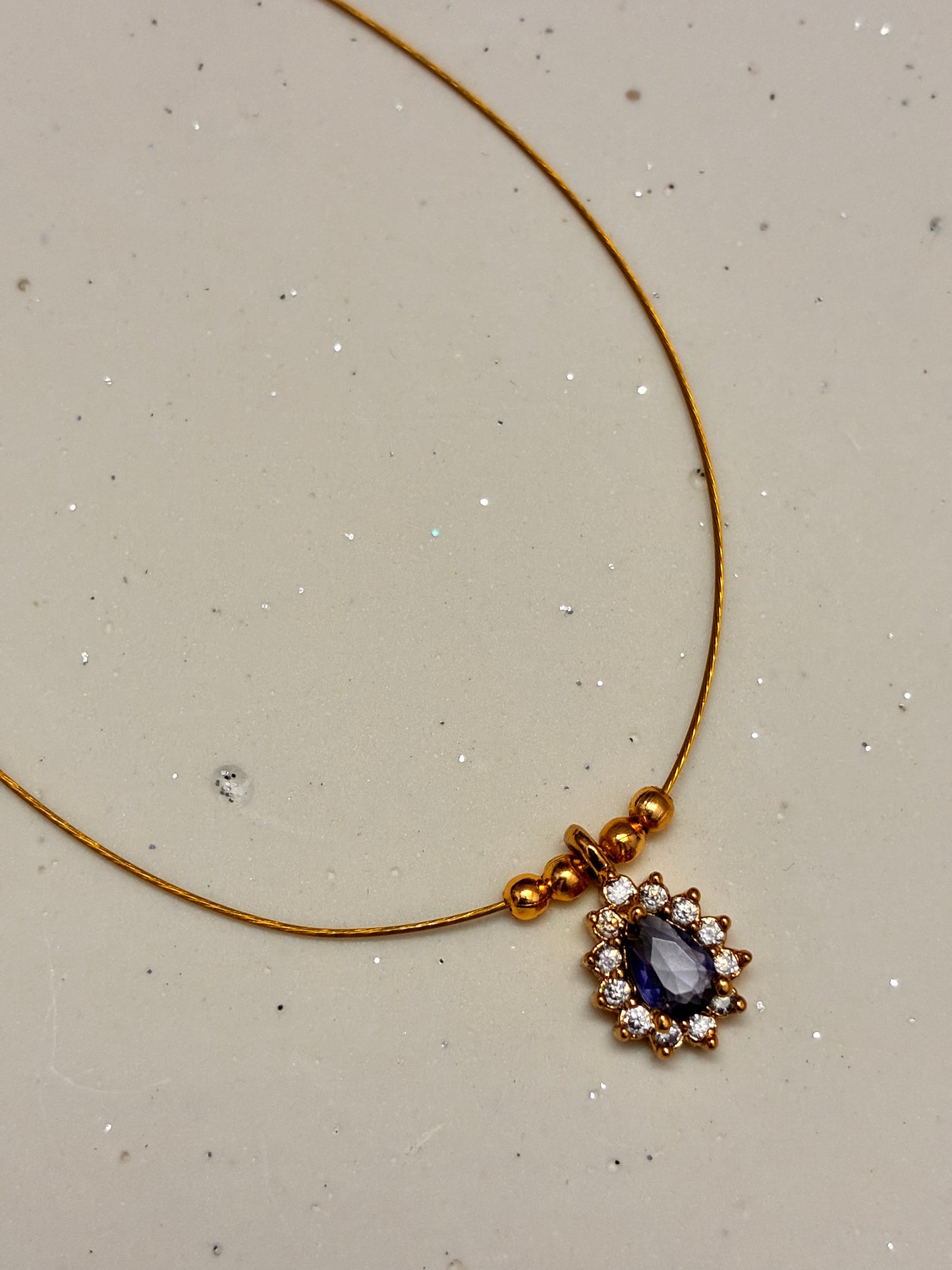 Diamond Tilak purple - invisible necklace