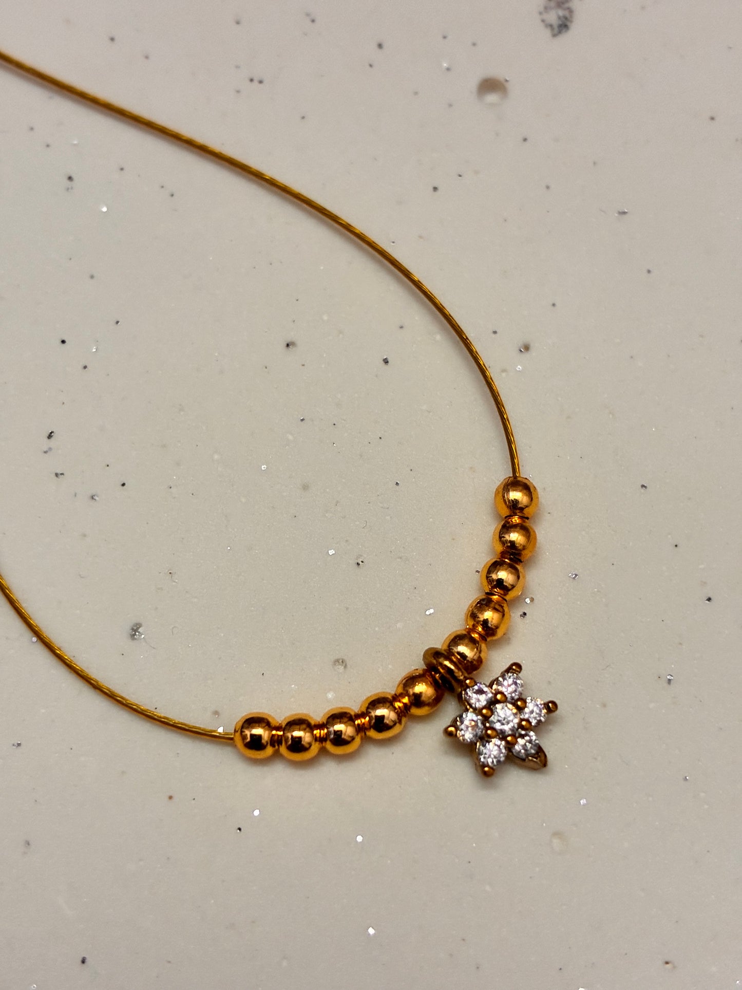 Cute 7 diamonds 2 sizes - invisible necklace