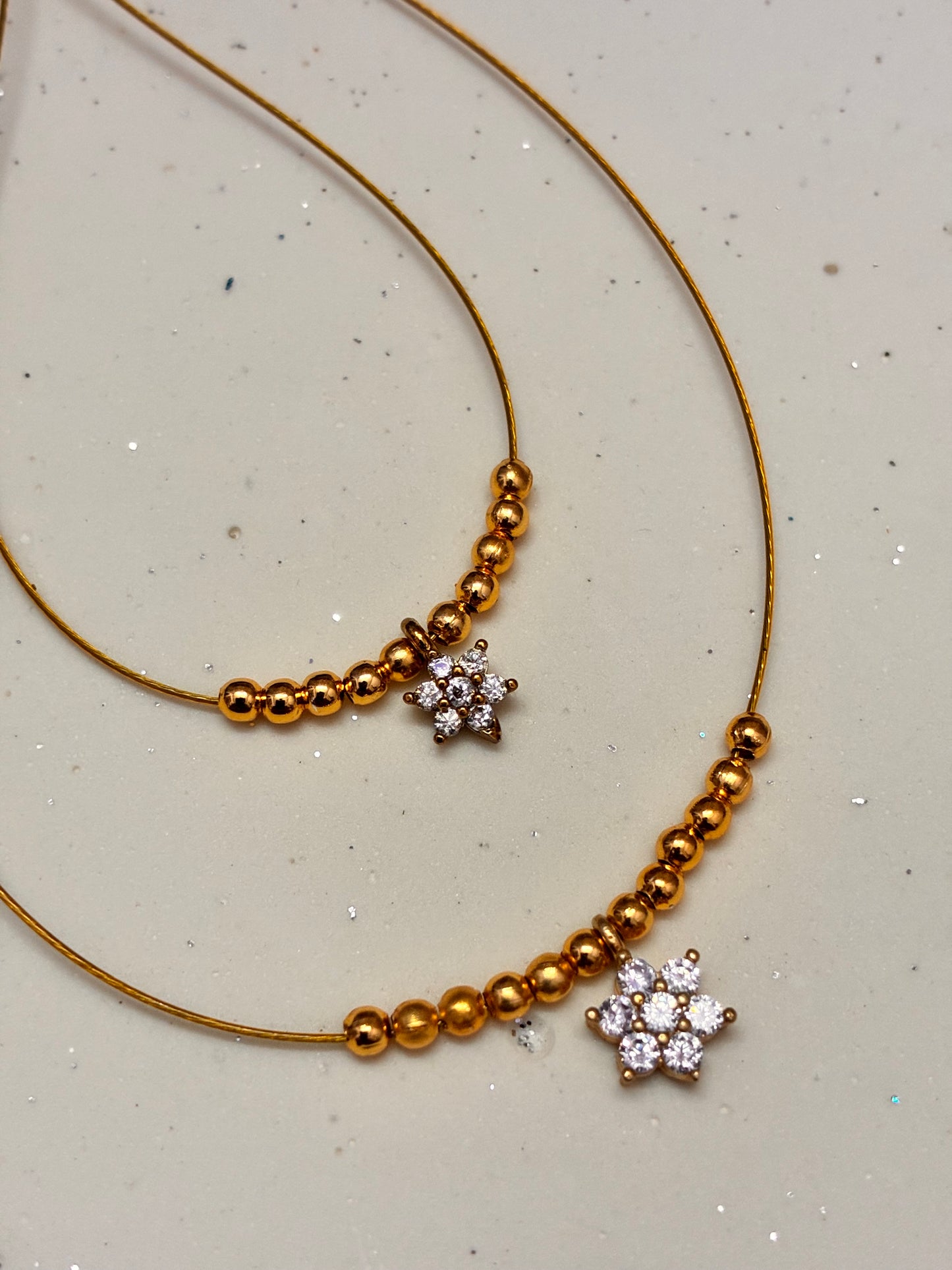 Cute 7 diamonds 2 sizes - invisible necklace