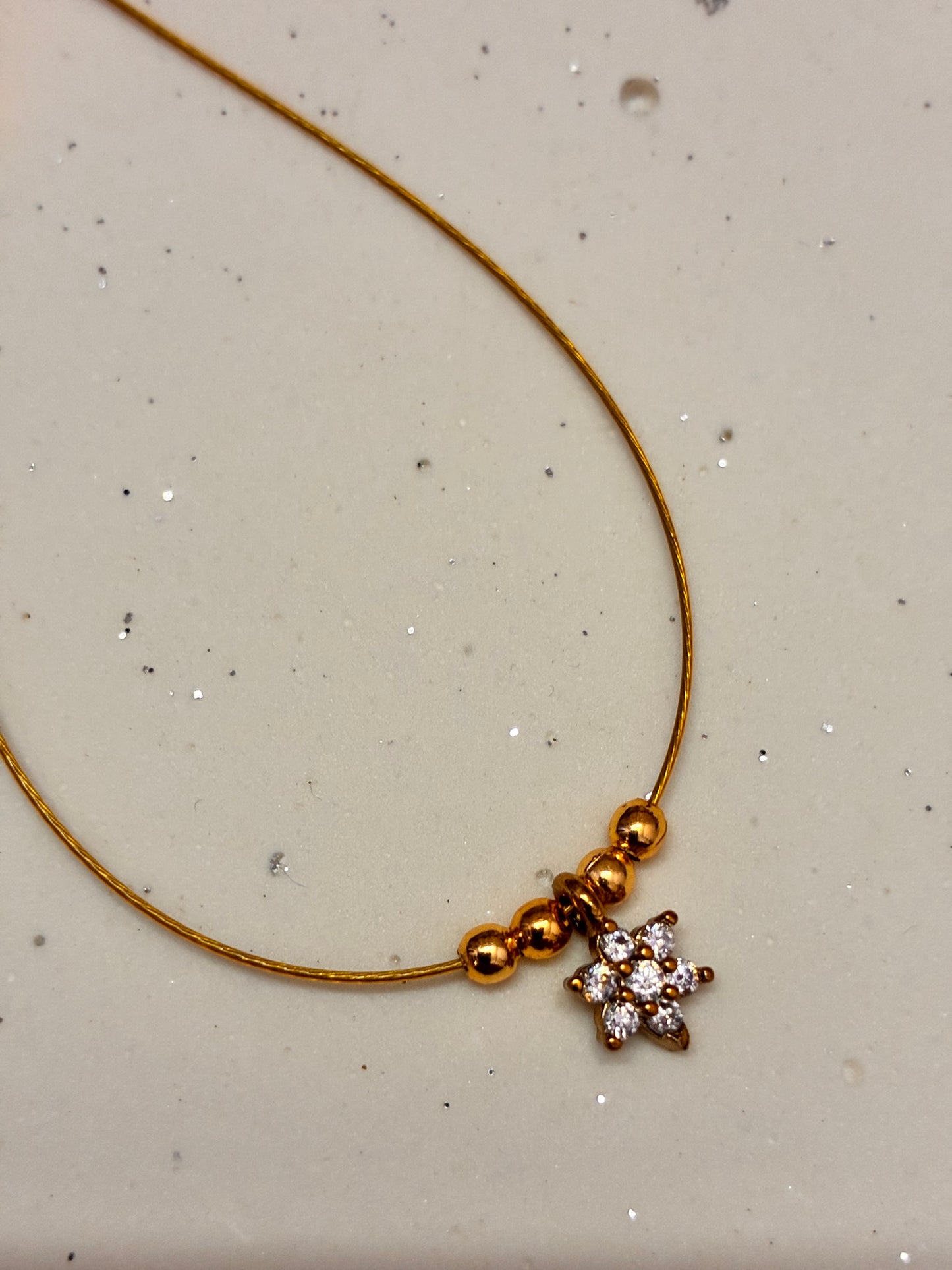 Dainty 7 Diamond in 2 size - Invisible Necklace