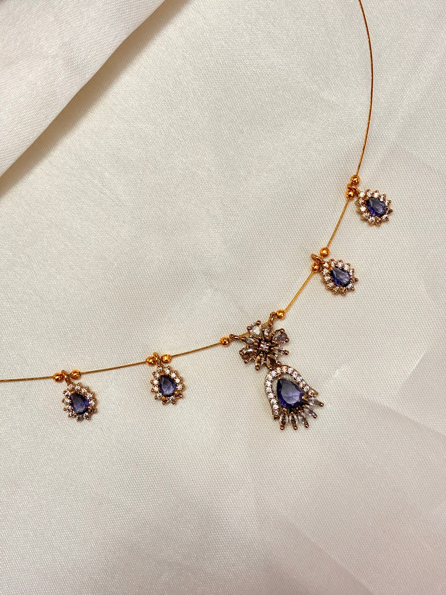 Purple Lotus n Dew allover - invisible necklace