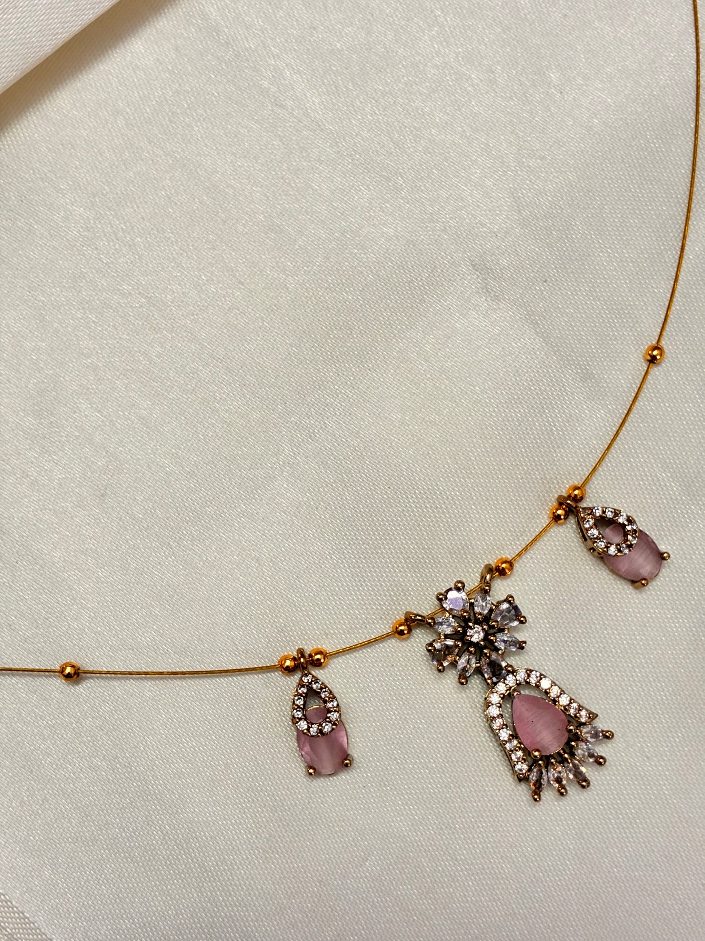 Rose Lotus - invisible necklace