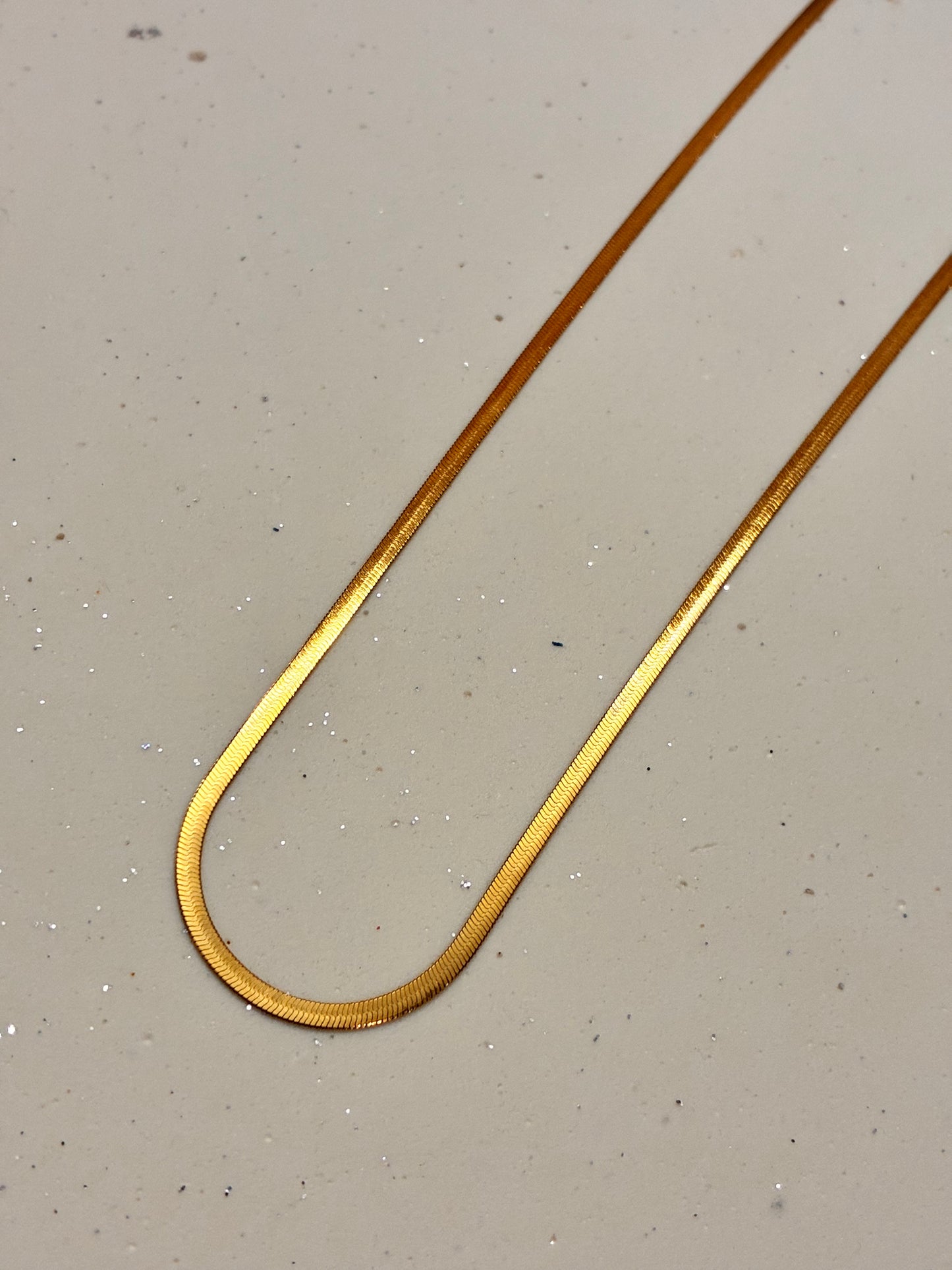 Thin Snake Necklace with hexagon hoops - 18k gold plated