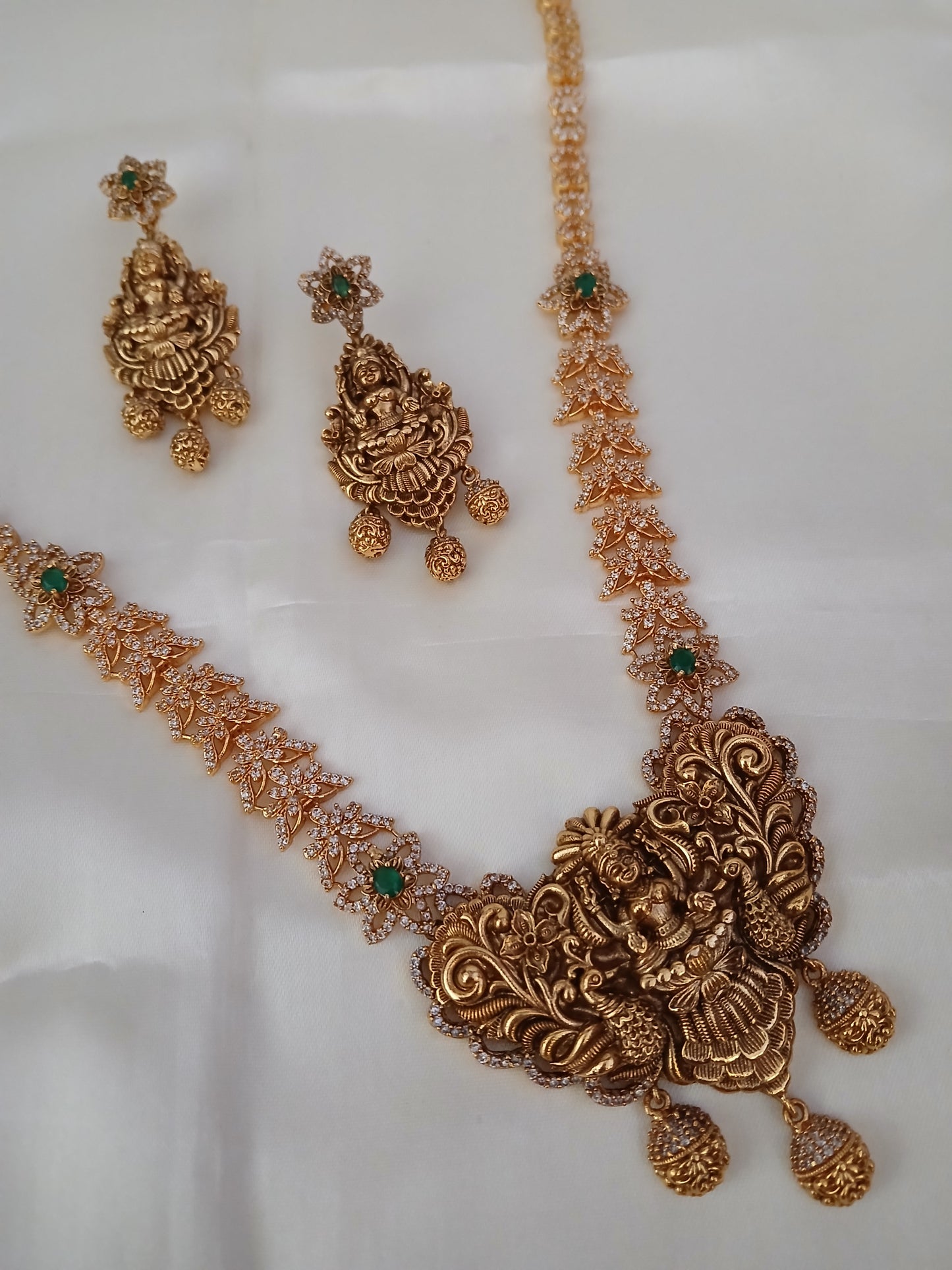 Bhavna stone antique haaram