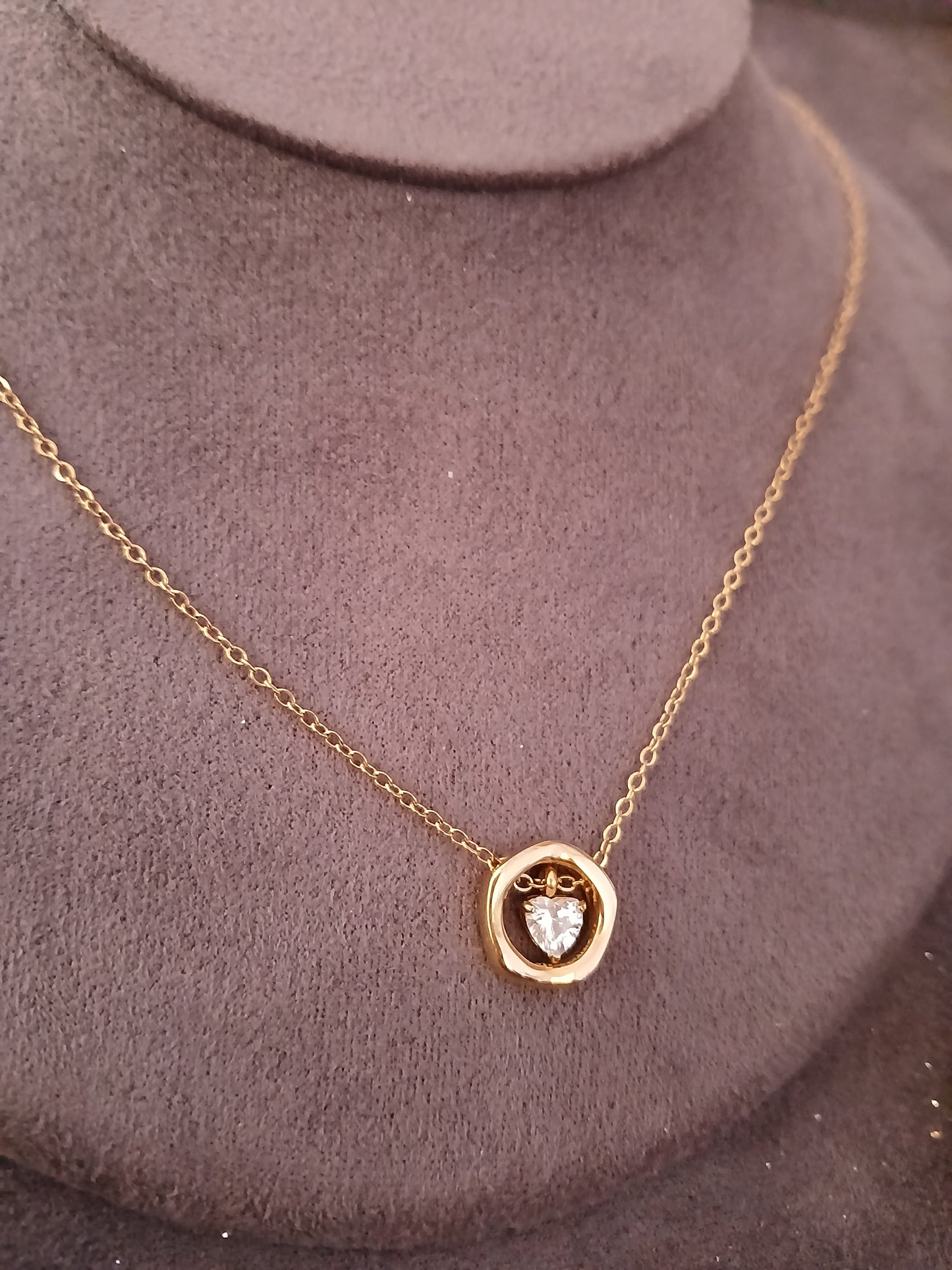 Love dangle Short necklace