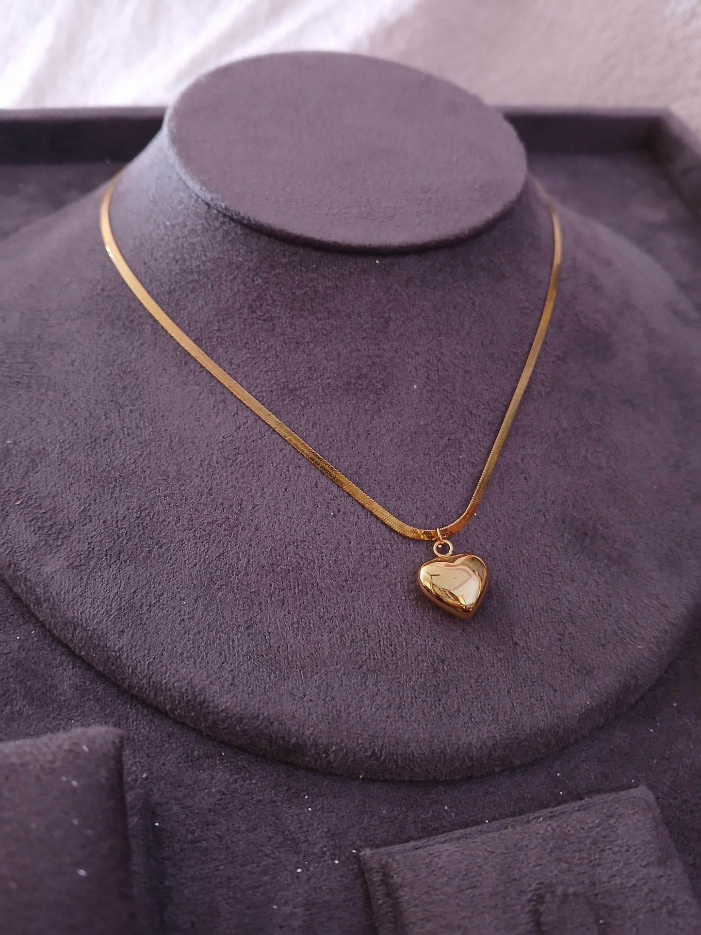 Heart trap short Necklace