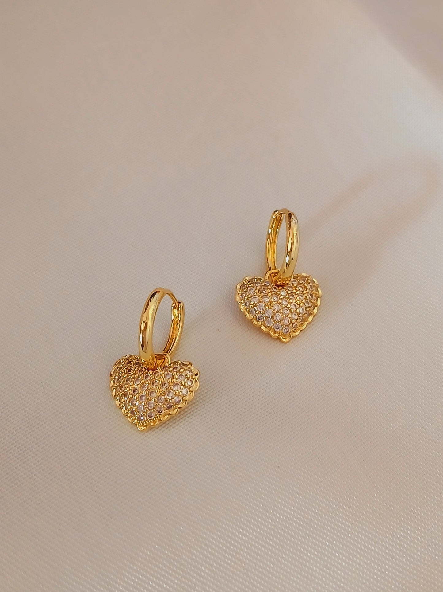 Diamond heart stud - 18k gold plated