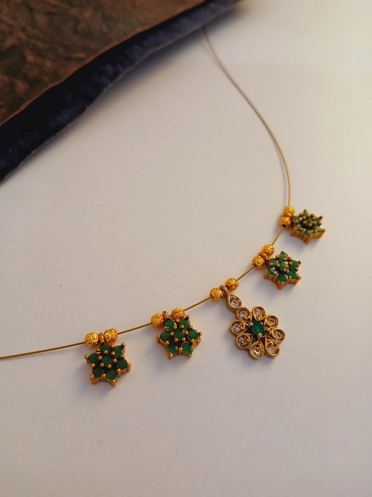 Flower n star allover - invisible necklace