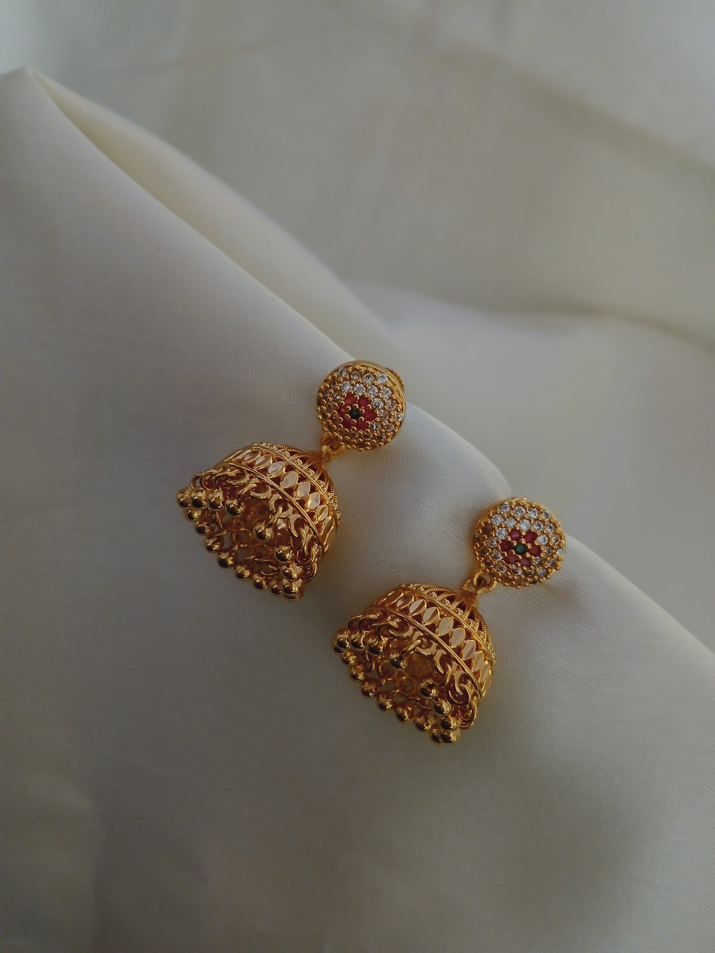 Ishwaryam jhumka