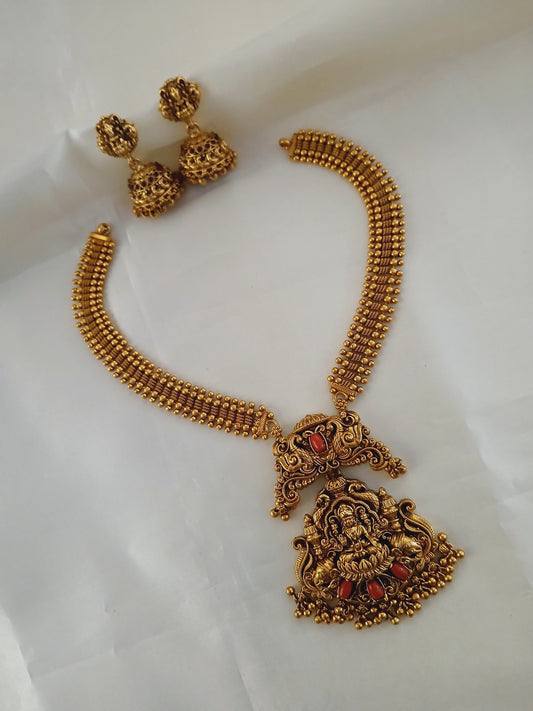 Pavizha antique necklace