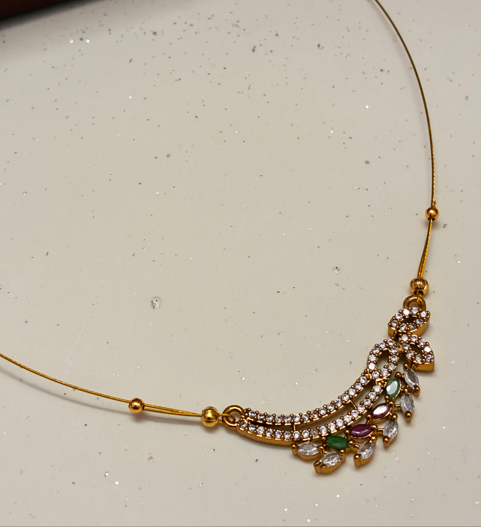 Mini Creeper - invisible necklace