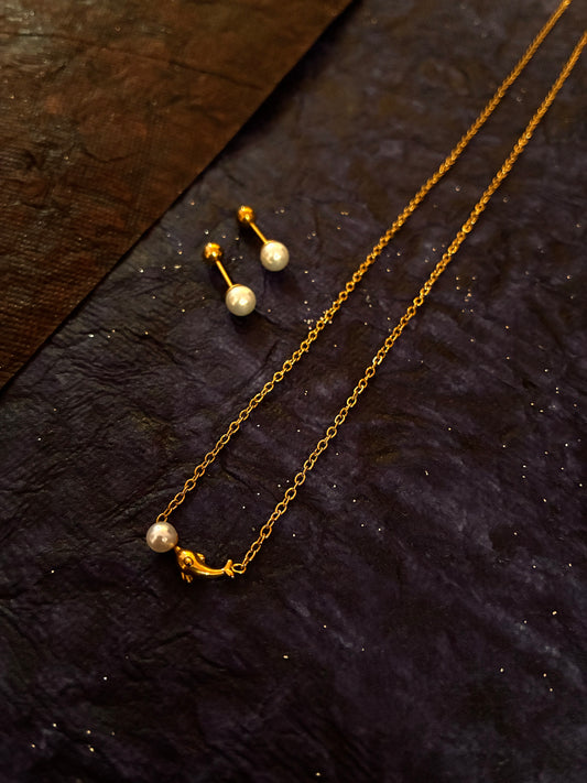 Pearl Nemo Necklace with stud - 18k gold plated