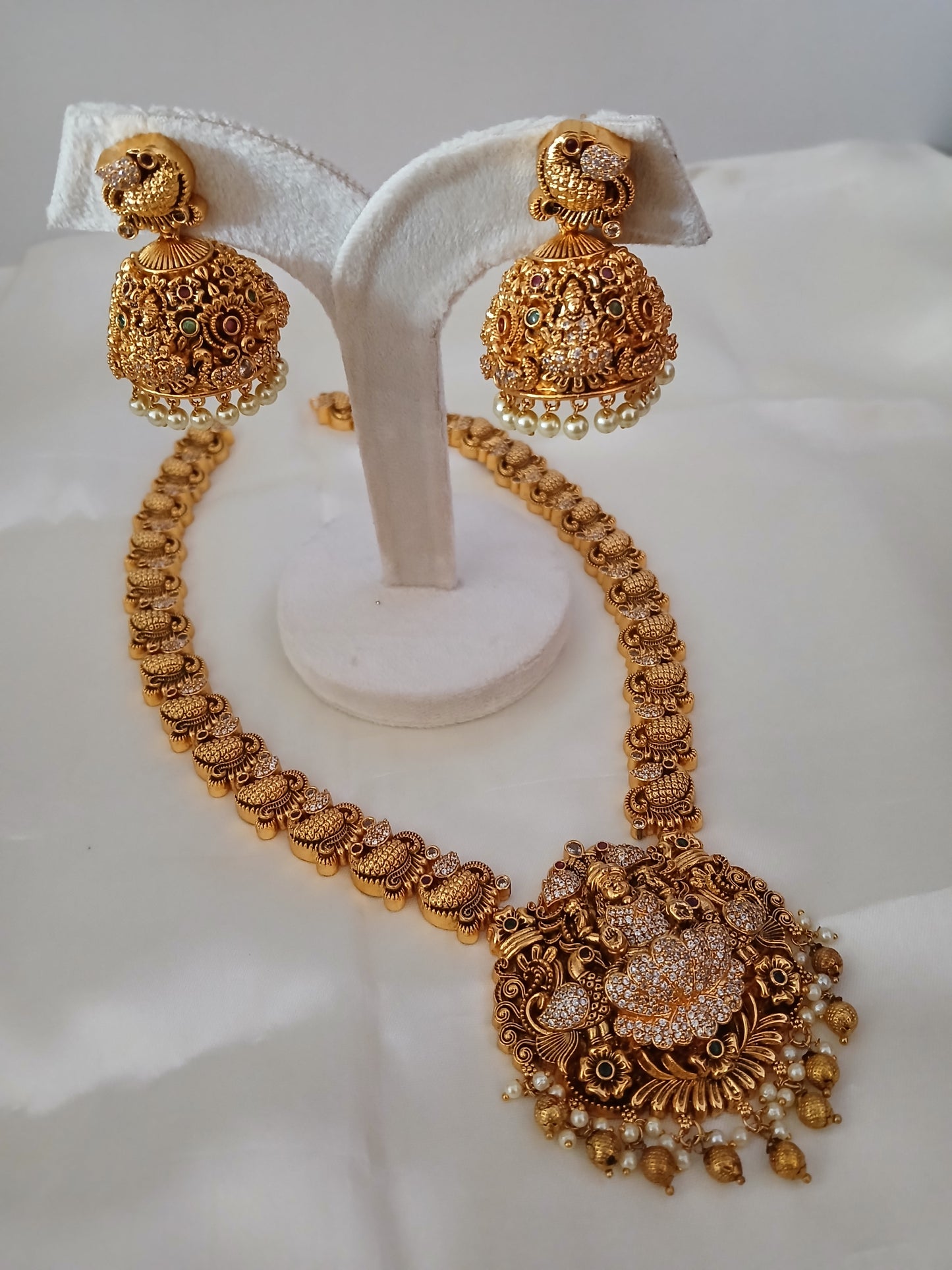 Aarvi grand bridal haaram