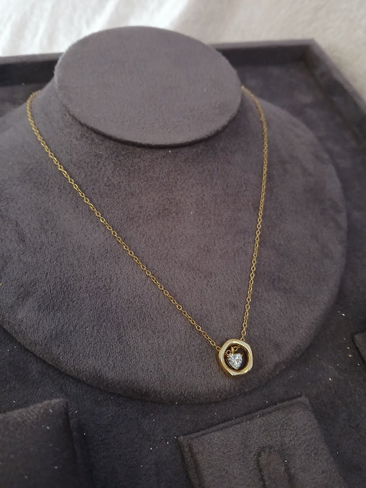 Love dangle Short necklace