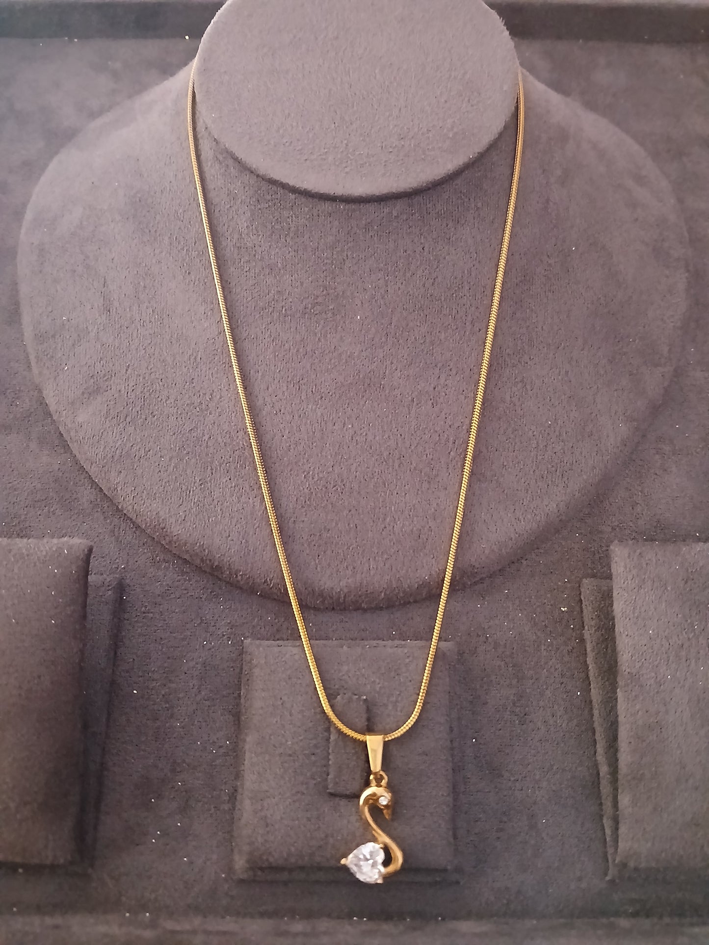 White swan long necklace